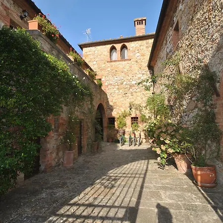 Farm stay Azienda Agrituristica Podere Pratovecchio *