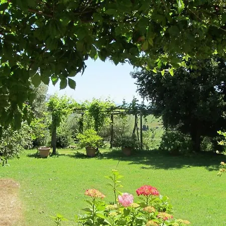 Azienda Agrituristica Podere Pratovecchio Farm stay *