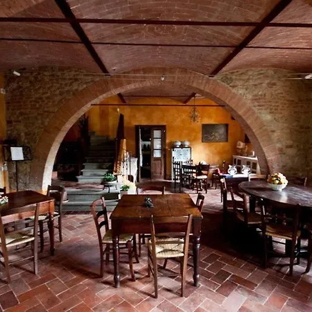 Azienda Agrituristica Podere Pratovecchio Farm stay *