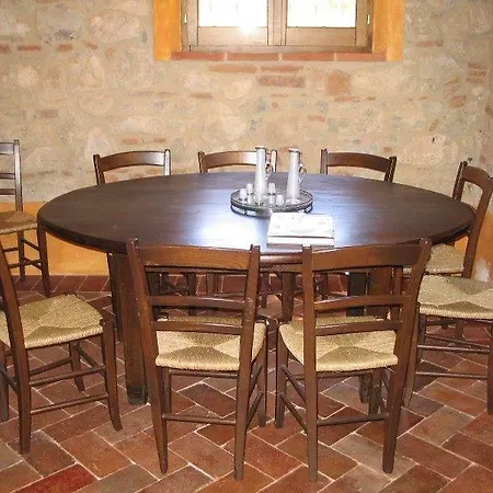 Azienda Agrituristica Podere Pratovecchio *